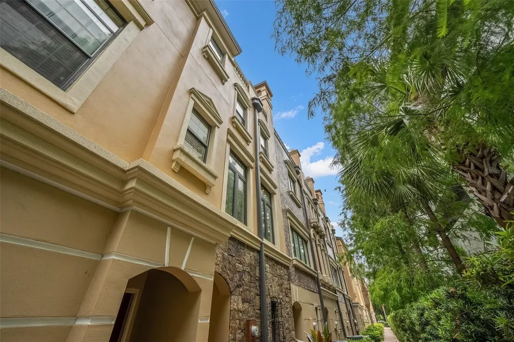 2217 Soho Bay Court Tampa FL 33606