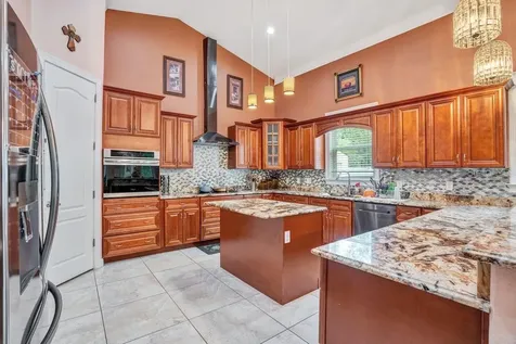 314 W Kelly Park Road Apopka FL 32712