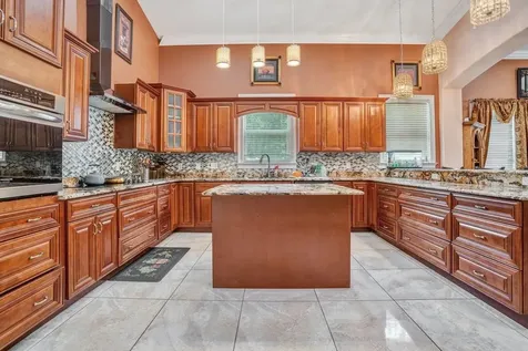 314 W Kelly Park Road Apopka FL 32712