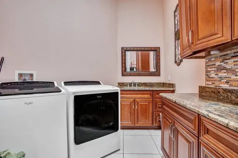314 W Kelly Park Road Apopka FL 32712