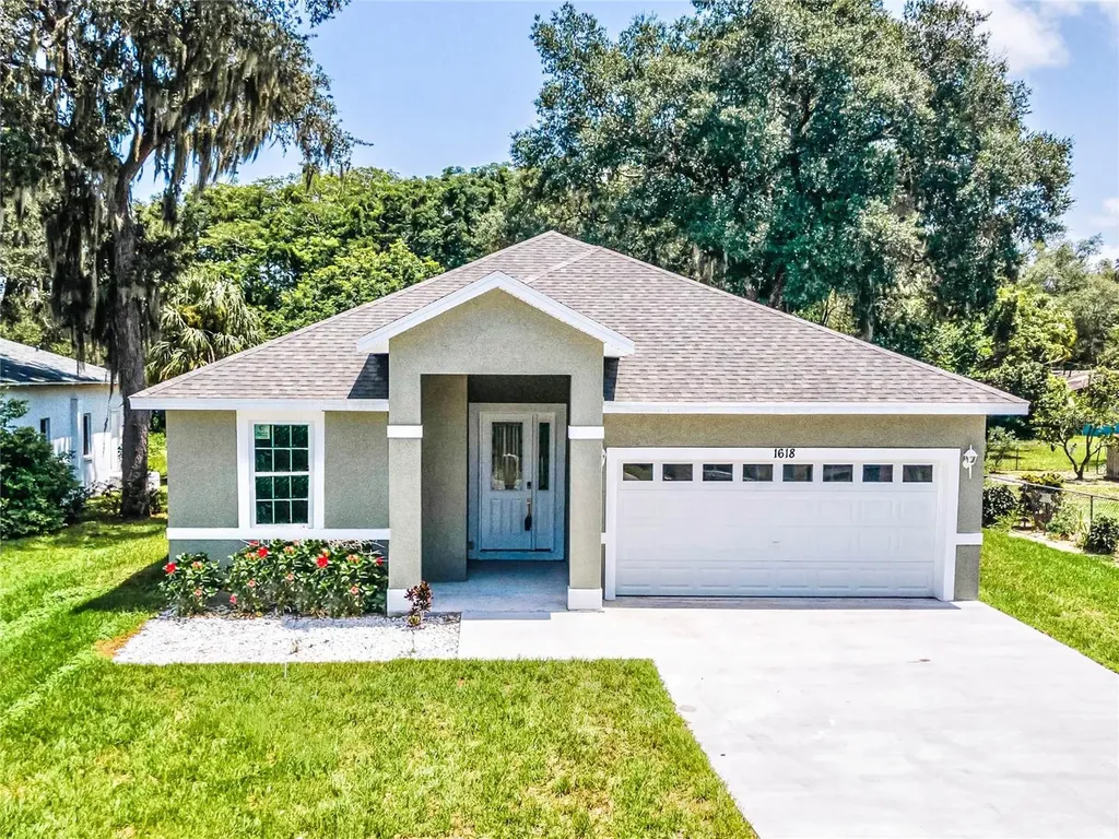 1618 N Grandview Street Mount Dora FL 32757