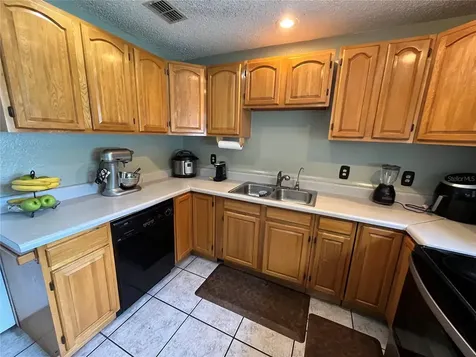 501 W Mclendon Street Plant City FL 33563