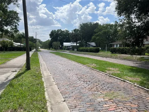 501 W Mclendon Street Plant City FL 33563
