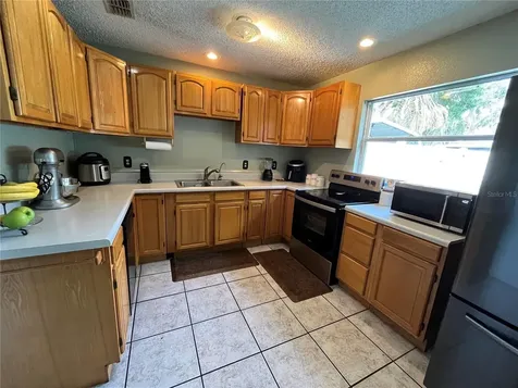 501 W Mclendon Street Plant City FL 33563