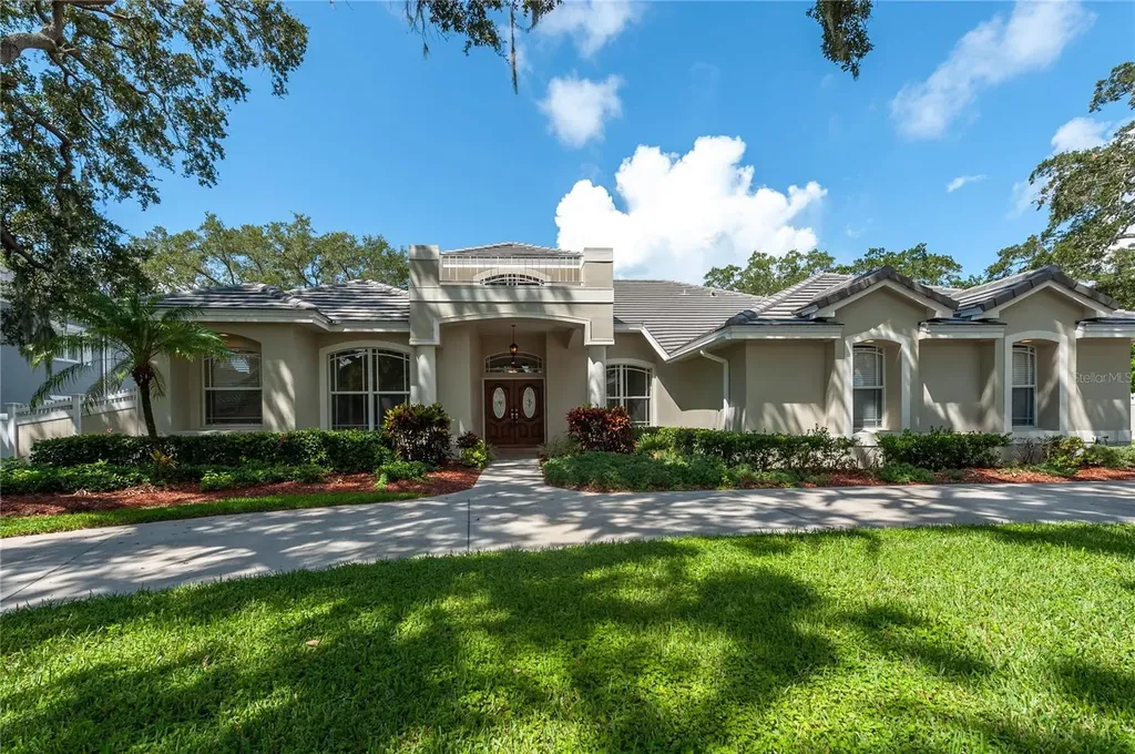 7390 Hunt Club Lane Seminole FL 33776