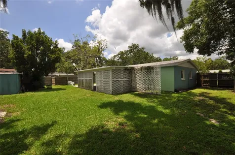 1905 E Carol Drive Plant City FL 33563
