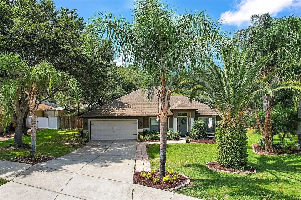 1209 Oak Leaf Court Minneola FL 34715