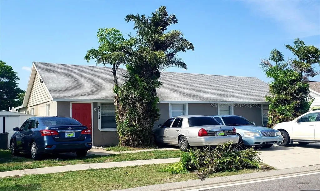 2312 30th Avenue W Bradenton FL 34205
