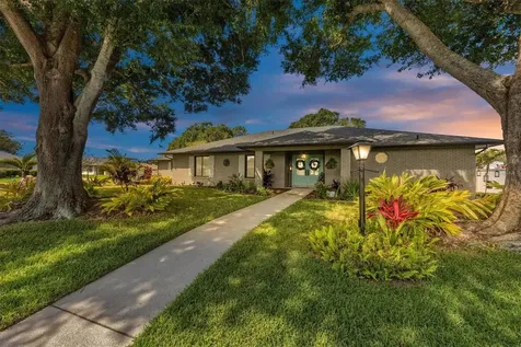 6993 Country Lakes Circle Sarasota FL 34243