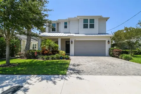 3300 W Wallcraft Avenue Tampa FL 33611