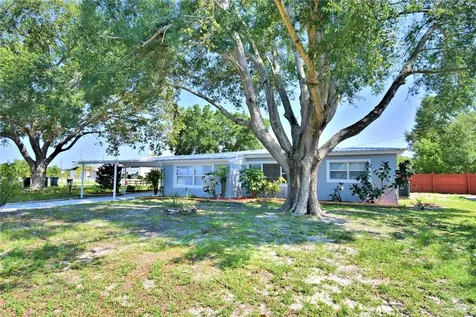 321 Raymond Avenue Frostproof FL 33843