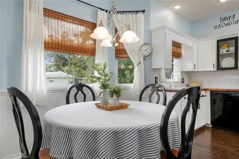 2061 Old Pine Way Sarasota FL 34232