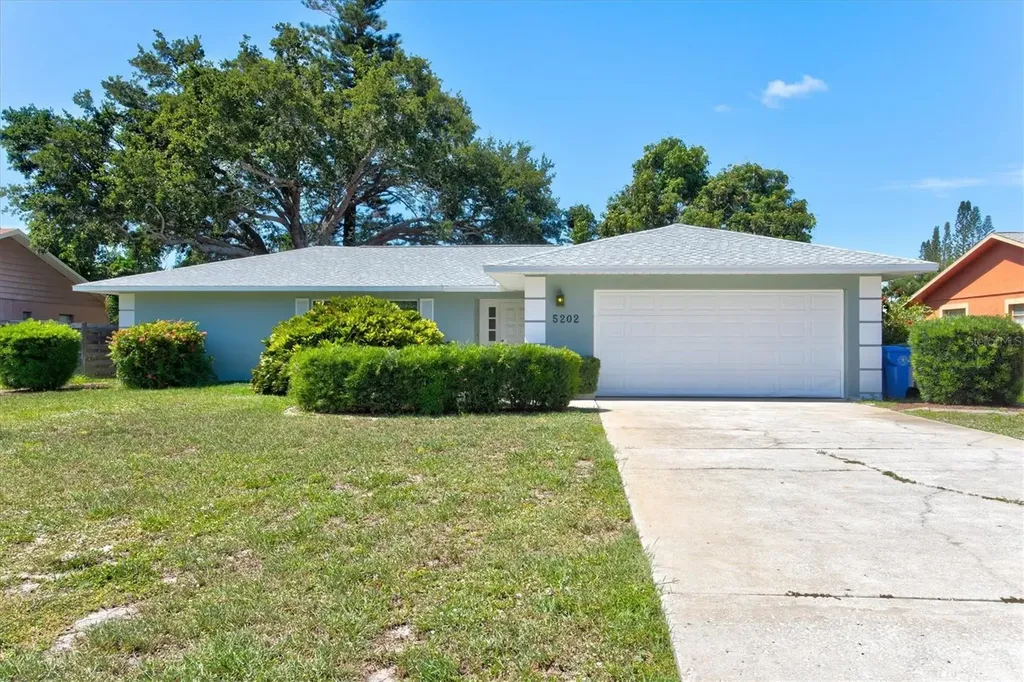 5202 36th Avenue Circle W Bradenton FL 34209