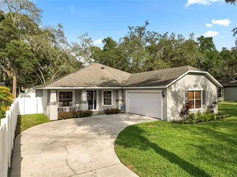 11717 Sycamore Place Temple Terrace FL 33617