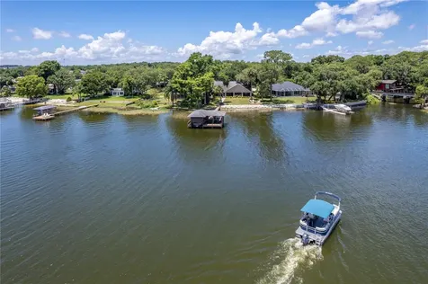 900 Harbor Terrace Terrace N Tavares FL 32778