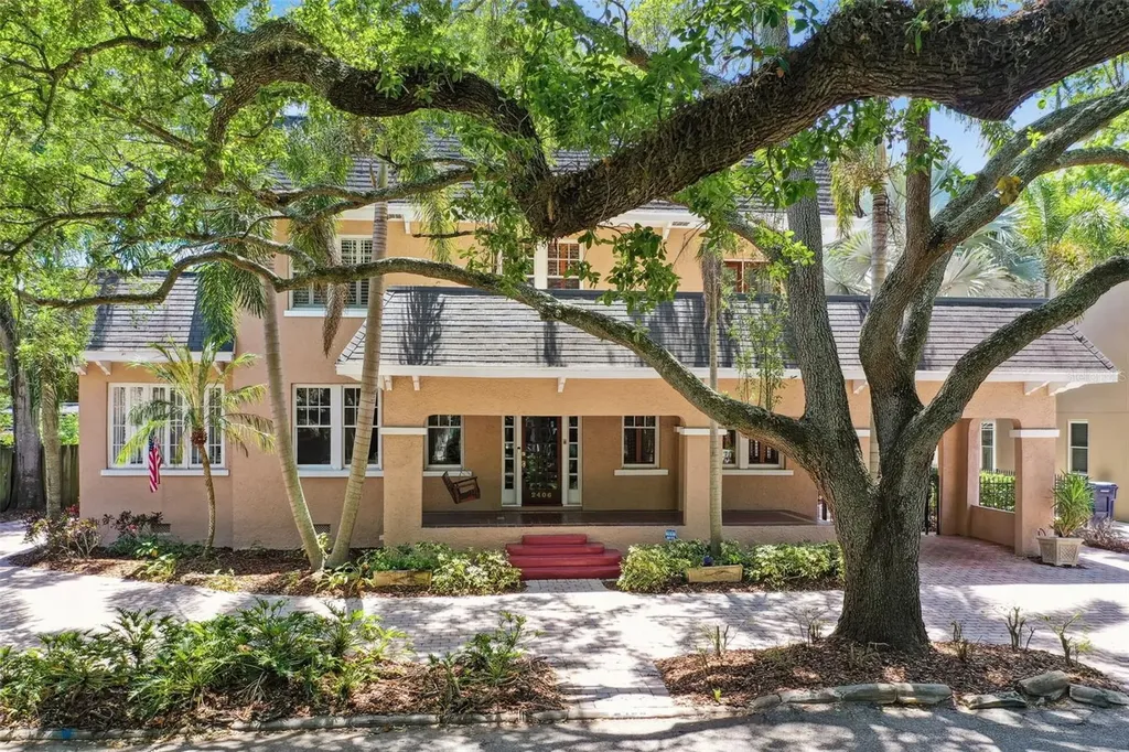 2406 W Watrous Avenue Tampa FL 33629