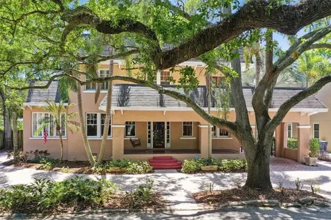2406 W Watrous Avenue Tampa FL 33629