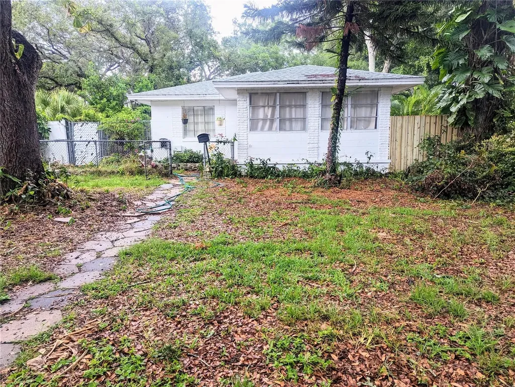 135 24th Avenue SE St Petersburg FL 33705