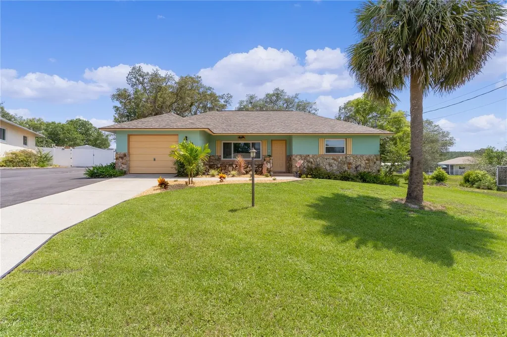 580 W Milkweed Loop Beverly Hills FL 34465