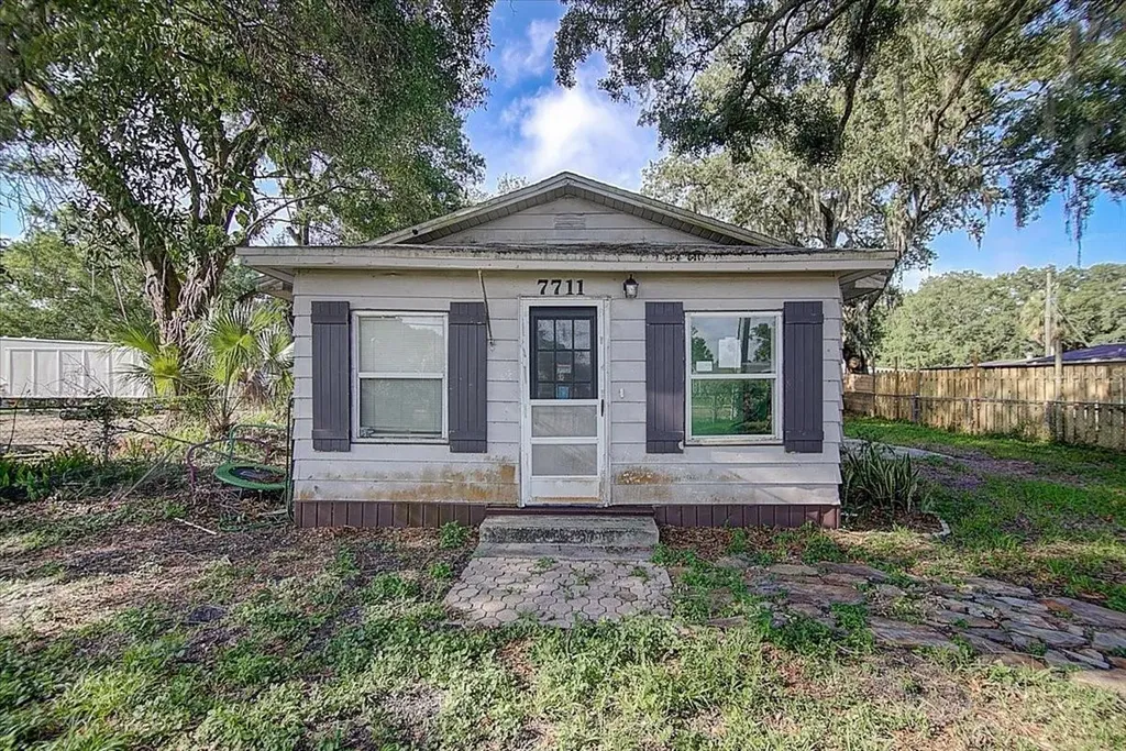 7711 Symmes Road Gibsonton FL 33534