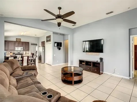 2333 Meadow Oak Circle Kissimmee FL 34746