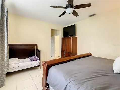 2333 Meadow Oak Circle Kissimmee FL 34746