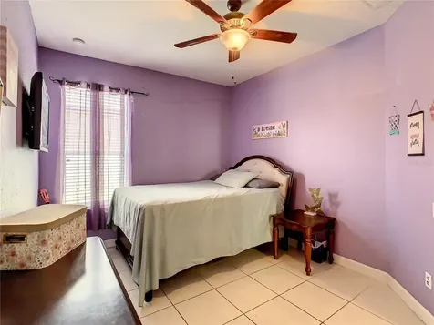 2333 Meadow Oak Circle Kissimmee FL 34746