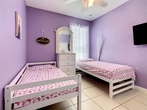 2333 Meadow Oak Circle Kissimmee FL 34746