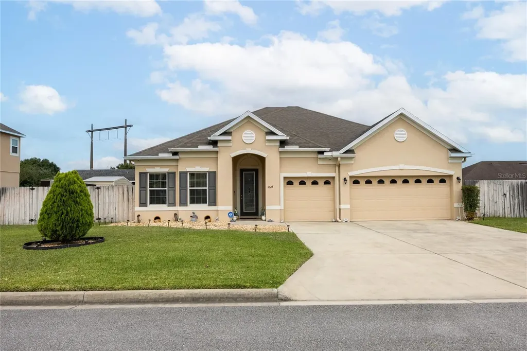 1023 NW 232nd Drive Newberry FL 32669