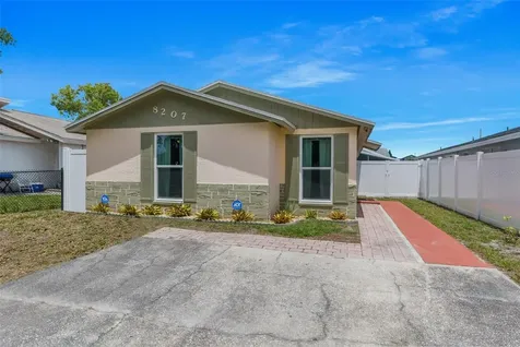 8207 Olivewood Place Tampa FL 33615
