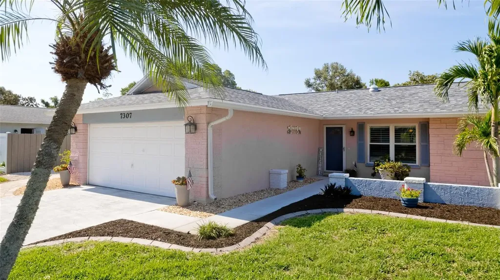 7307 17th Avenue W Bradenton FL 34209