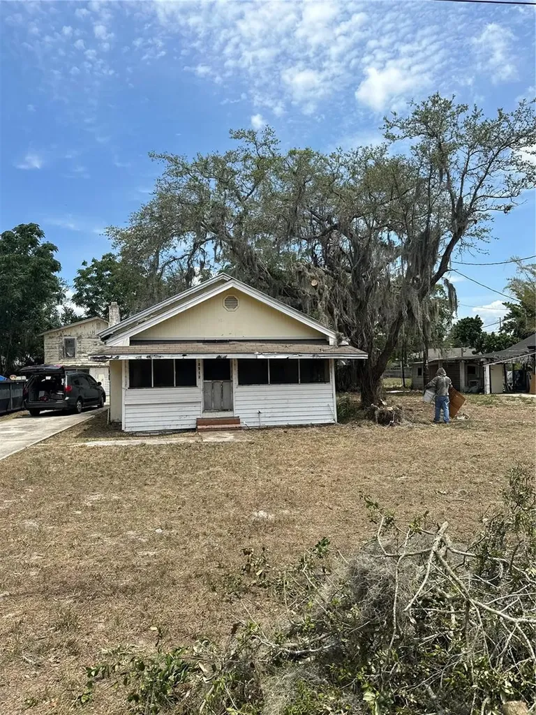 2512 E Magnolia Street Lakeland FL 33801
