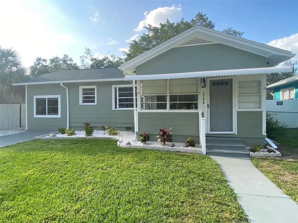 1708 18th Avenue W Bradenton FL 34205