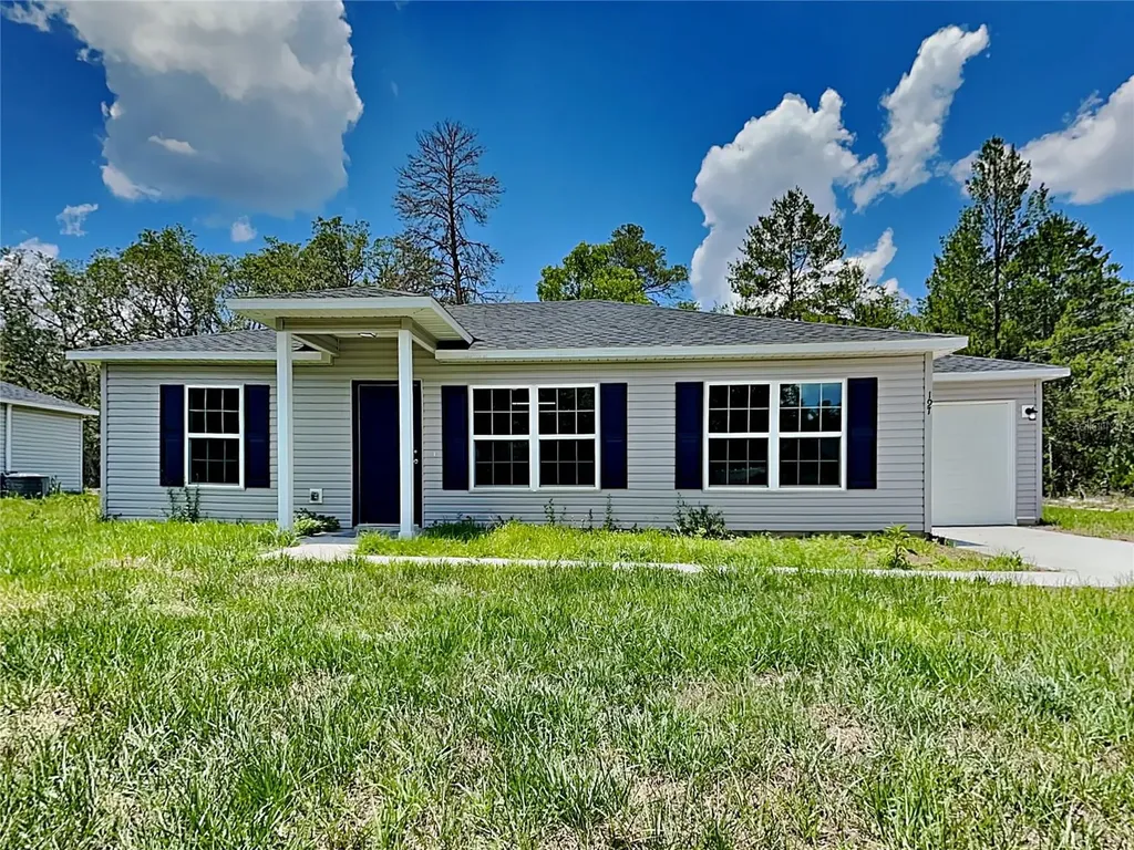 197 Fisher Way Ocklawaha FL 32179