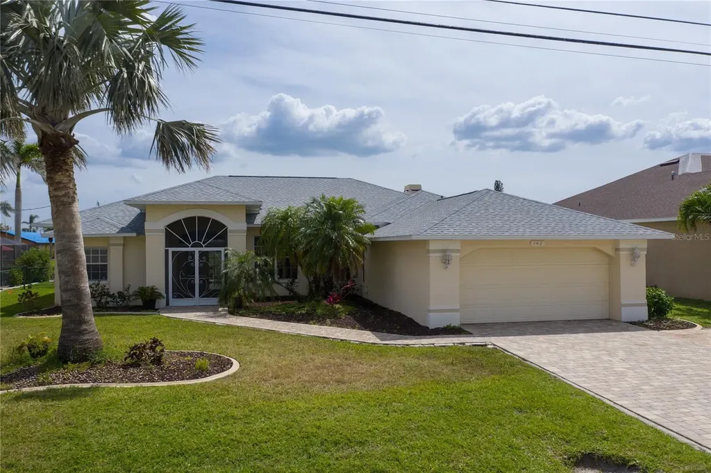 142 SE 29th Street Cape Coral FL 33904