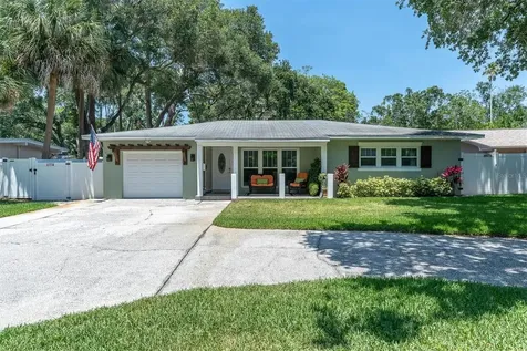 1207 Jungle Avenue N St Petersburg FL 33710