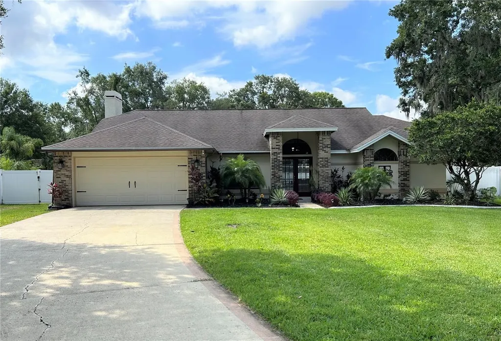1903 Carriage Court Plant City FL 33566