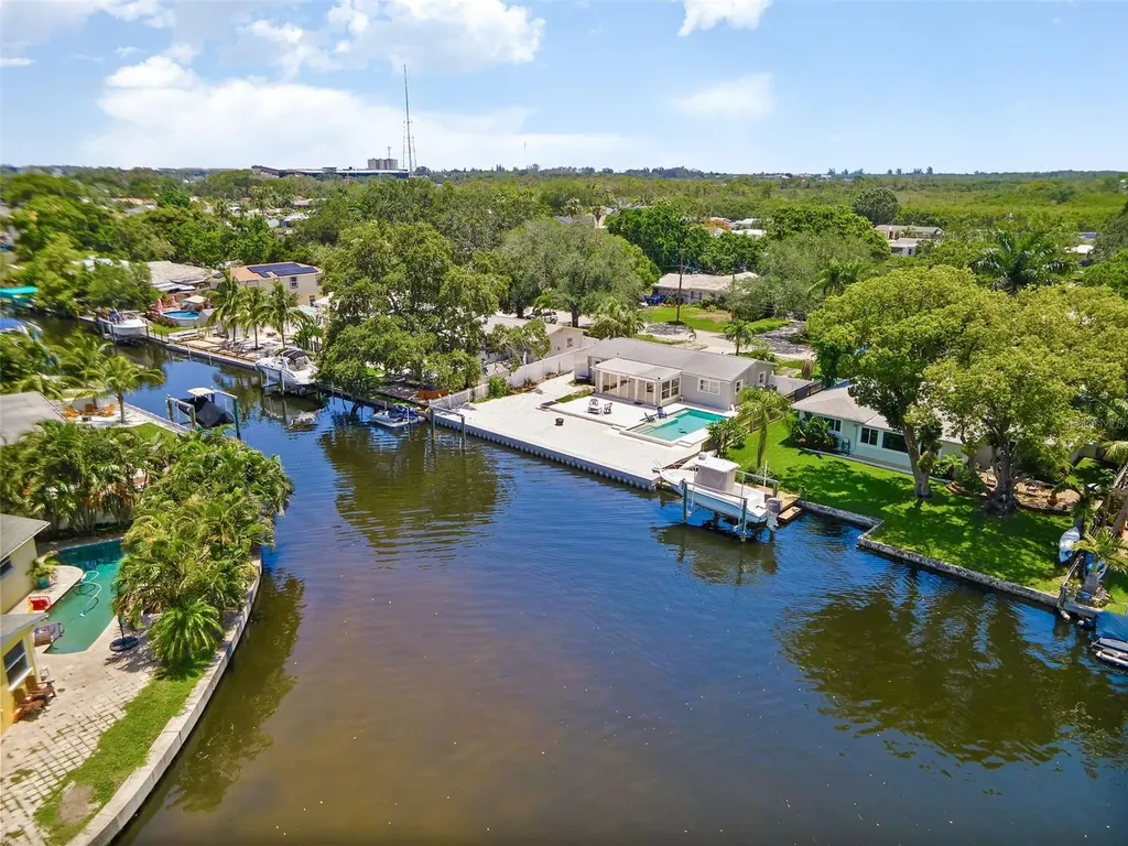 9294 Treasure Lane NE St Petersburg FL 33702