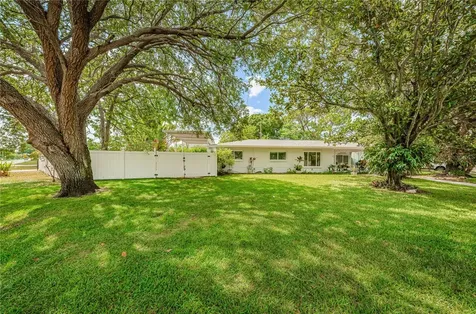 6919 16th Street N St Petersburg FL 33702
