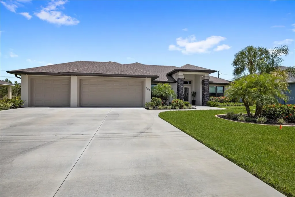 600 Encarnacion Street Punta Gorda FL 33983