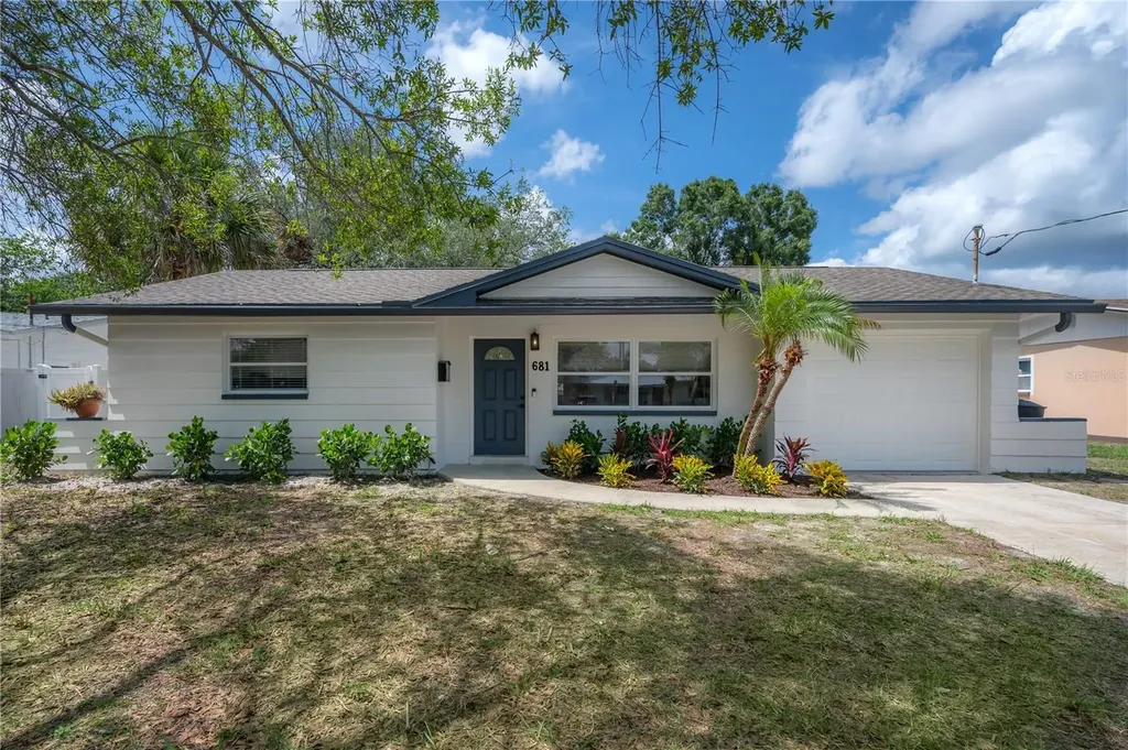 681 72nd Avenue N St Petersburg FL 33702