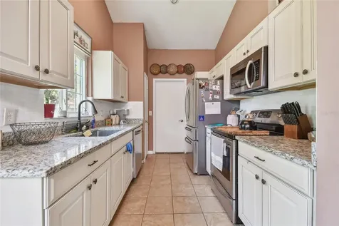 1058 Mckinnon Avenue Oviedo FL 32765