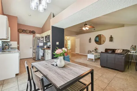 1058 Mckinnon Avenue Oviedo FL 32765