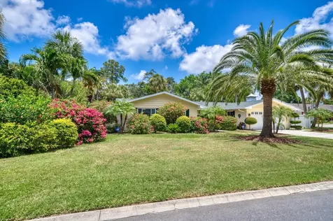 806 Camelia Drive Largo FL 33770