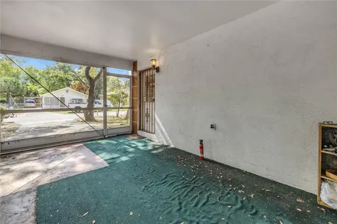 8514 N Dixon Avenue Tampa FL 33604