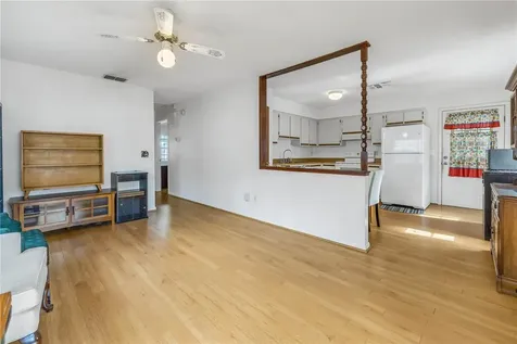 8514 N Dixon Avenue Tampa FL 33604