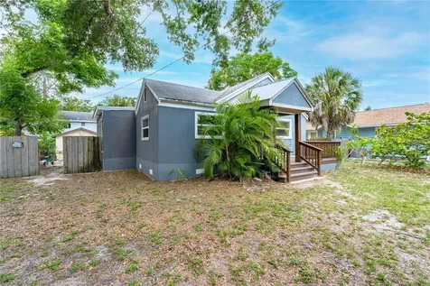 918 17th Street W Bradenton FL 34205