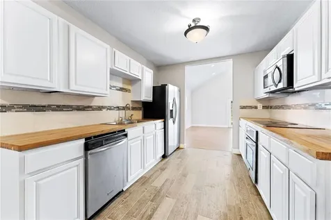 918 17th Street W Bradenton FL 34205
