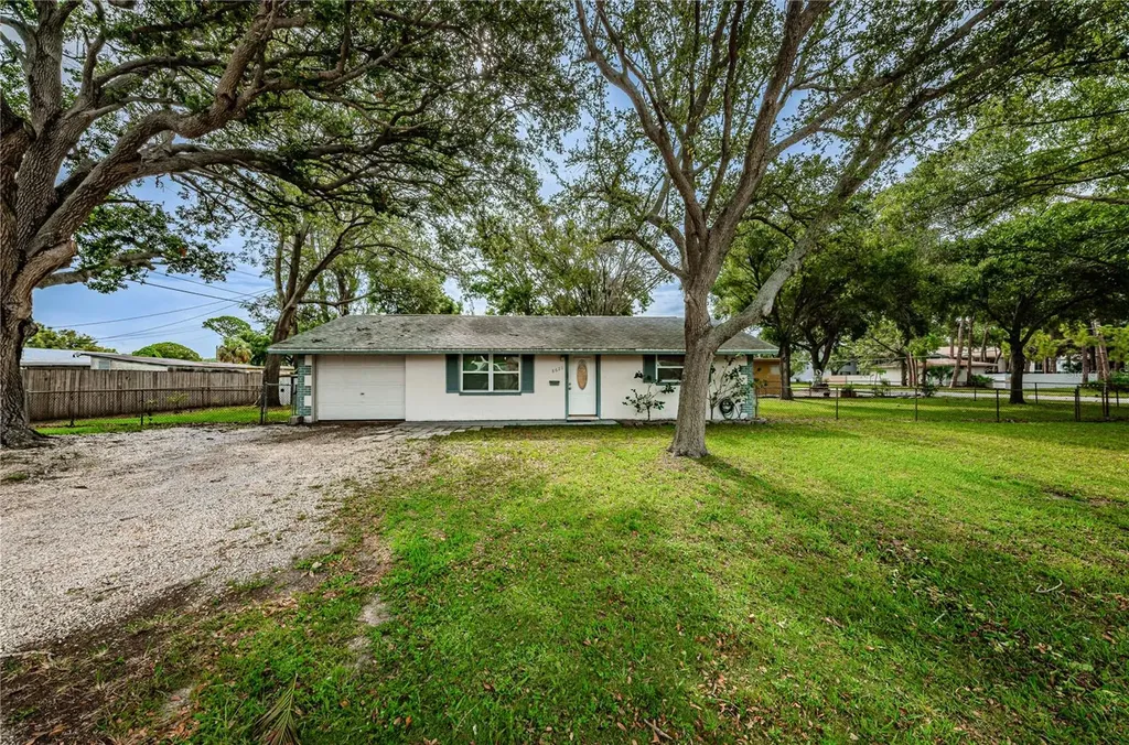 8621 50th Street N Pinellas Park FL 33782