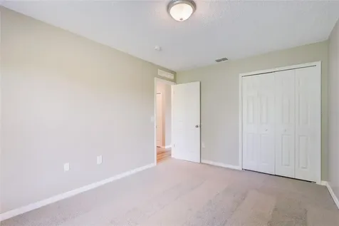 556 Battersea Avenue Deltona FL 32738